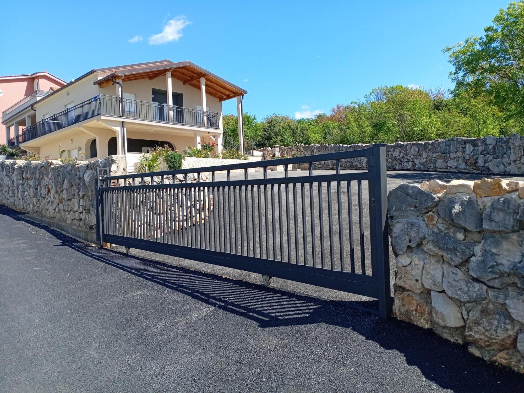 Apartmani Suzana Crikvenica Bagian luar foto