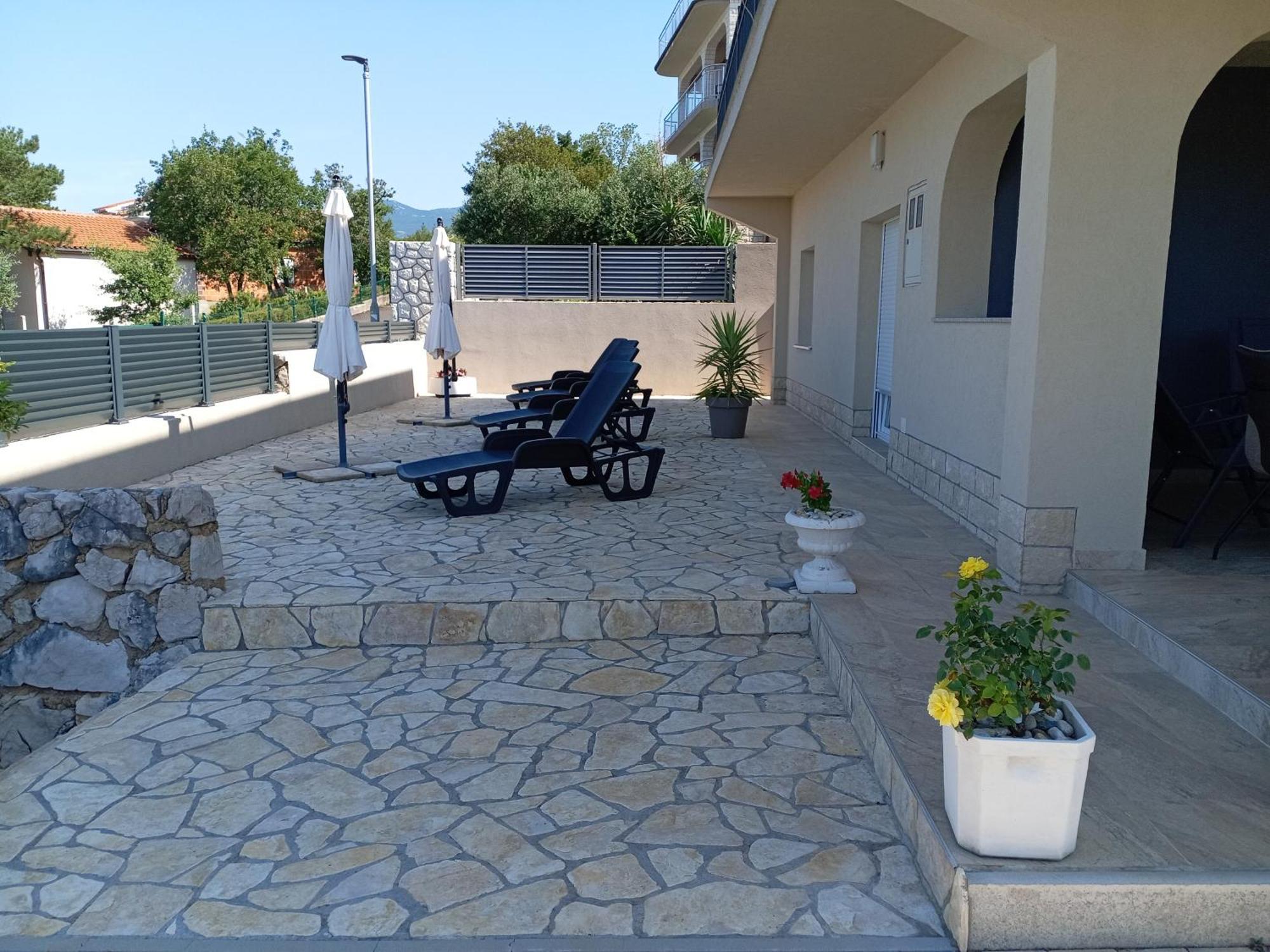 Apartmani Suzana Crikvenica Bagian luar foto