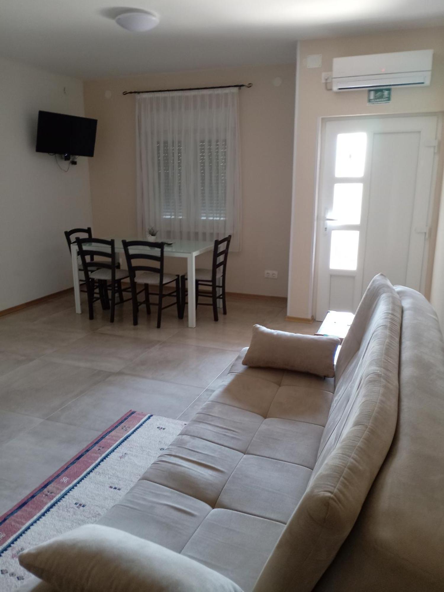 Apartmani Suzana Crikvenica Bagian luar foto